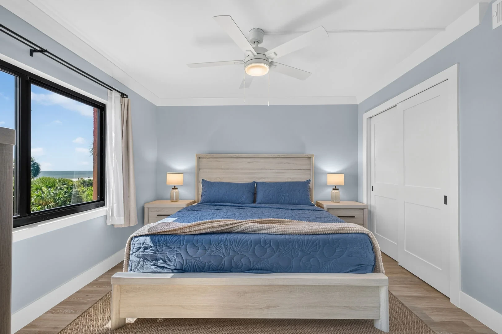 Gulf-front bedroom with ocean view